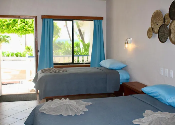 Holiday Hotel Hotel 3*
