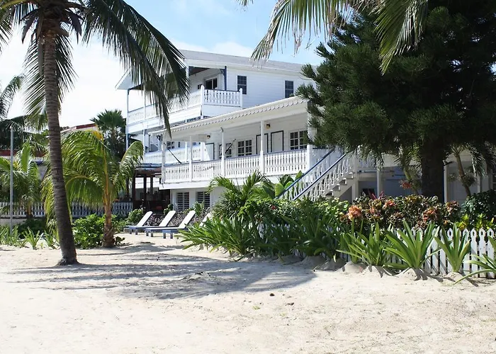 Holiday Hotel 3*