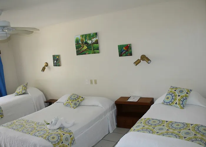 Holiday Hotel Hotel