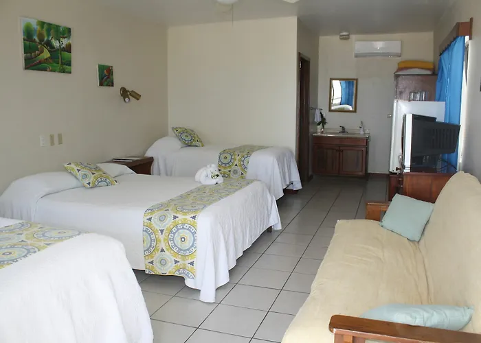 Holiday Hotel 3* San Pedro (Ambergris Caye)